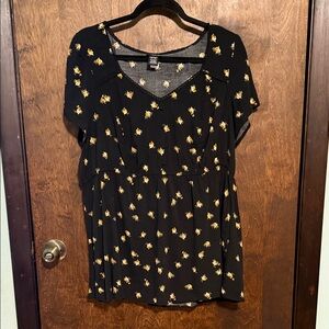 Torrid Black babydoll Top with Yellow Floral Pattern size 1
